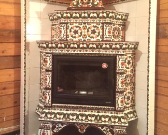 Комплект угловой изразцовой печи Кострома с керамическим дымоходом и фартуком